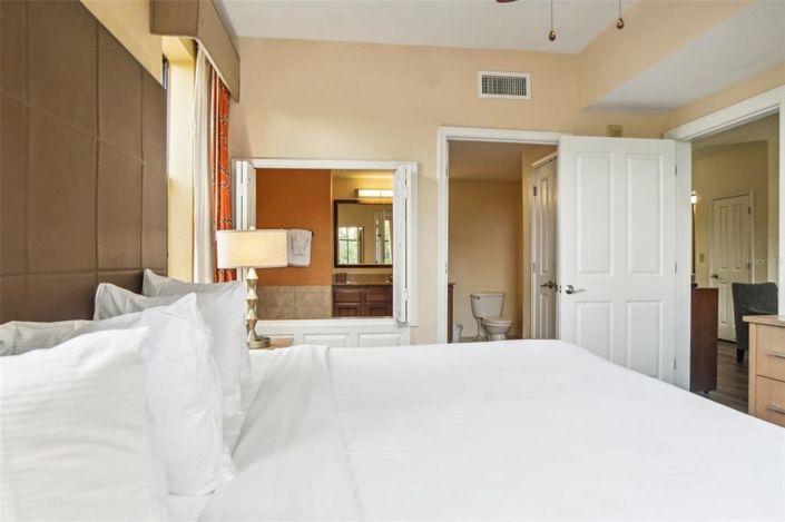 Image No.14-3 Bed Property for sale