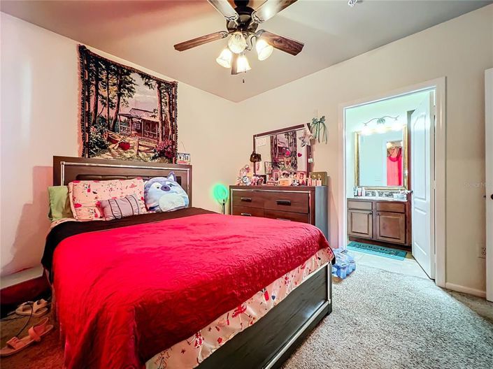 Image No.37-3 Bed Property for sale