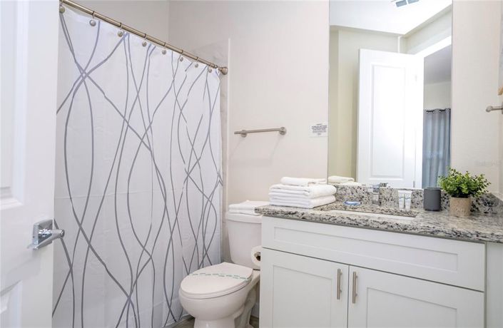 Image No.16-5 Bed Townhouse for sale