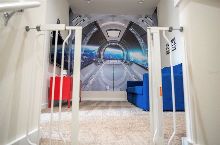 Image No.27-5 Bed Townhouse for sale