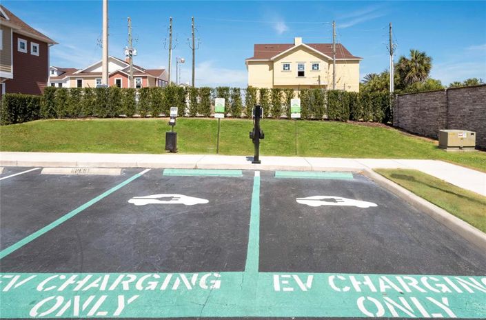 Image No.43-5 Bed Townhouse for sale