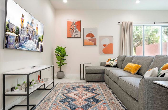 Image No.5-5 Bed Townhouse for sale