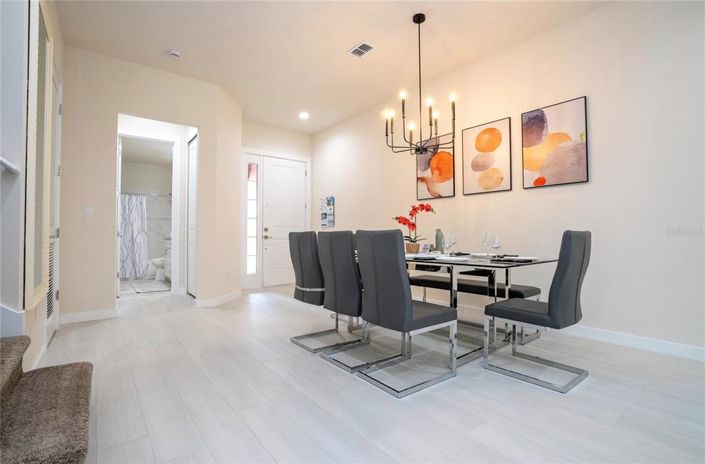 Image No.9-5 Bed Townhouse for sale