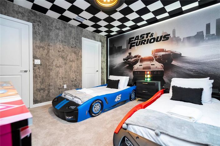 Image No.37-7 Bed Property for sale