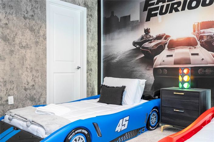 Image No.38-7 Bed Property for sale