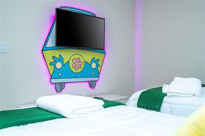 Image No.54-7 Bed Property for sale