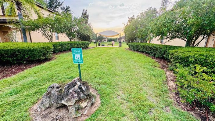 Image No.19-3 Bed Townhouse for sale