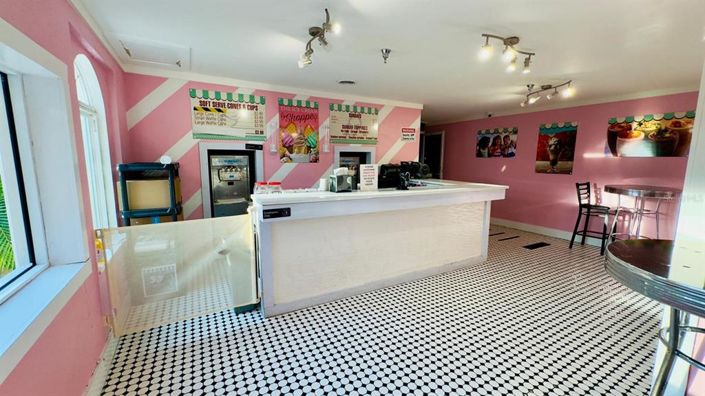 Image No.25-3 Bed Townhouse for sale