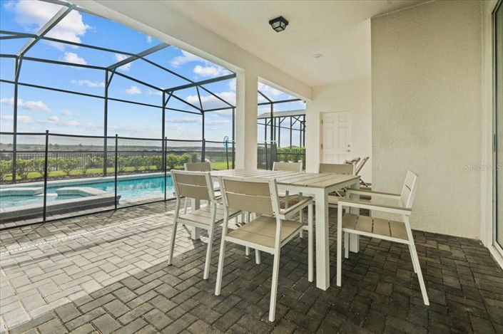 Image No.33-7 Bed Property for sale