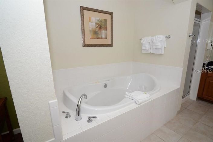 Image No.6-3 Bed Property for sale