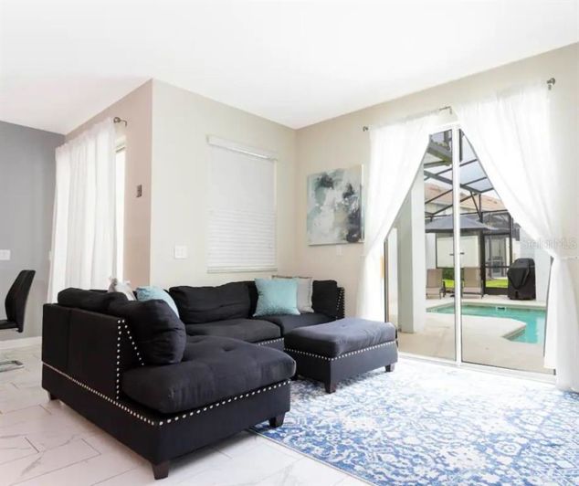 Image No.11-4 Bed Townhouse for sale