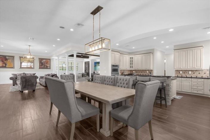 Image No.18-5 Bed Property for sale