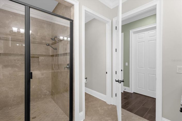 Image No.32-5 Bed Property for sale