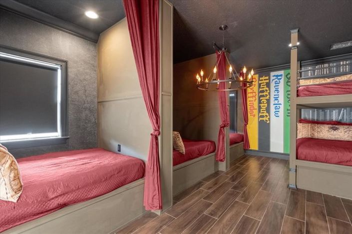 Image No.35-5 Bed Property for sale