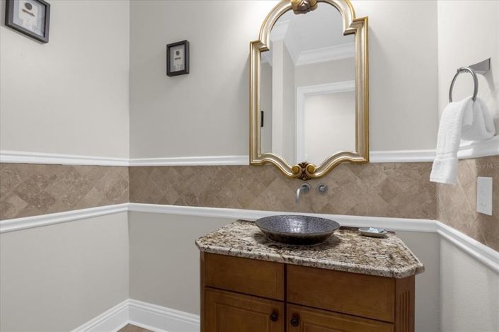 Image No.46-5 Bed Property for sale