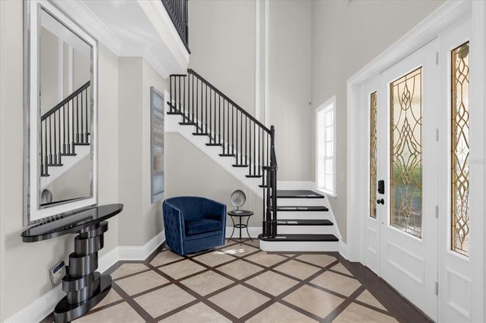 Image No.7-5 Bed Property for sale