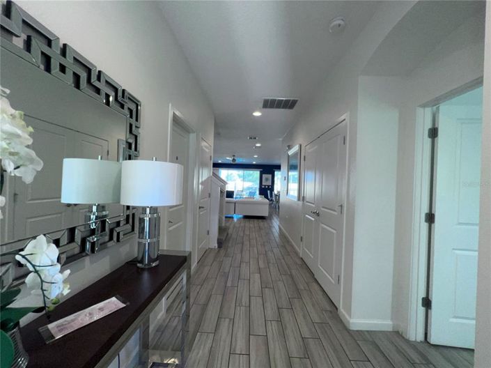 Image No.10-10 Bed Property for sale