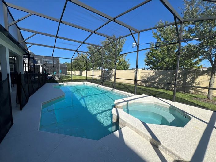 Image No.9-10 Bed Property for sale