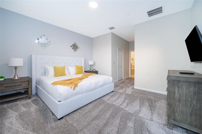 Image No.17-3 Bed Property for sale