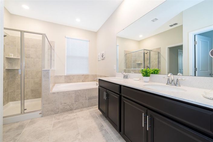 Image No.18-3 Bed Property for sale