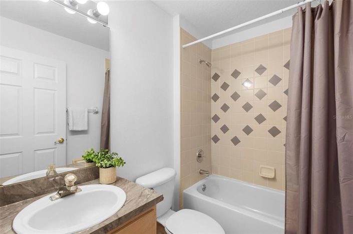 Image No.12-3 Bed Property for sale