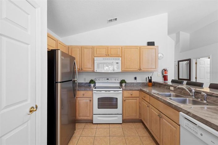 Image No.15-3 Bed Property for sale