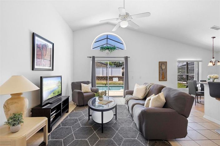 Image No.24-3 Bed Property for sale