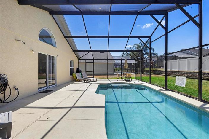 Image No.28-3 Bed Property for sale