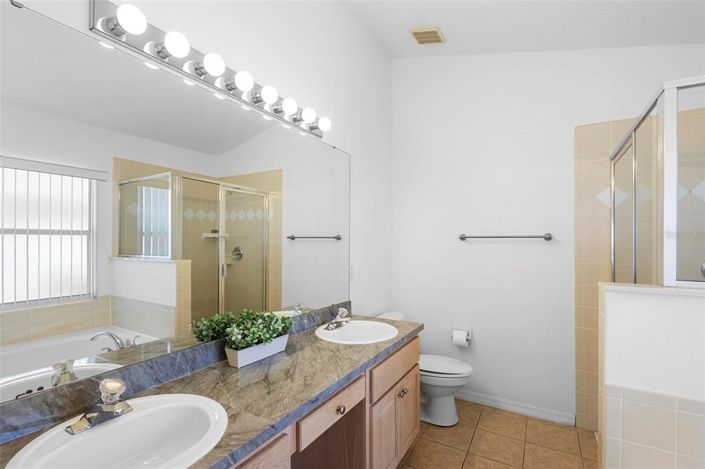 Image No.8-3 Bed Property for sale