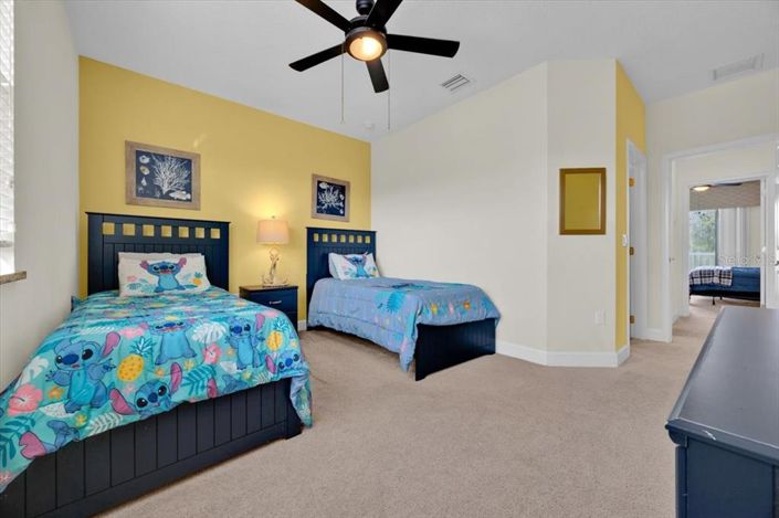 Image No.11-3 Bed Townhouse for sale