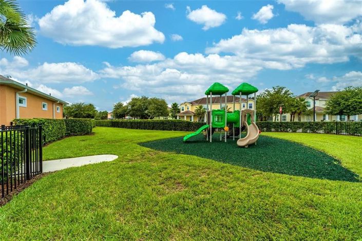 Image No.34-3 Bed Townhouse for sale