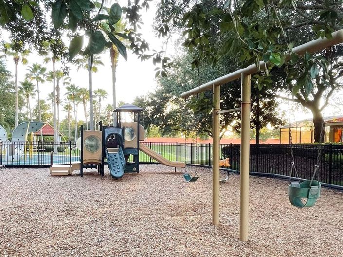 Image No.44-6 Bed Property for sale