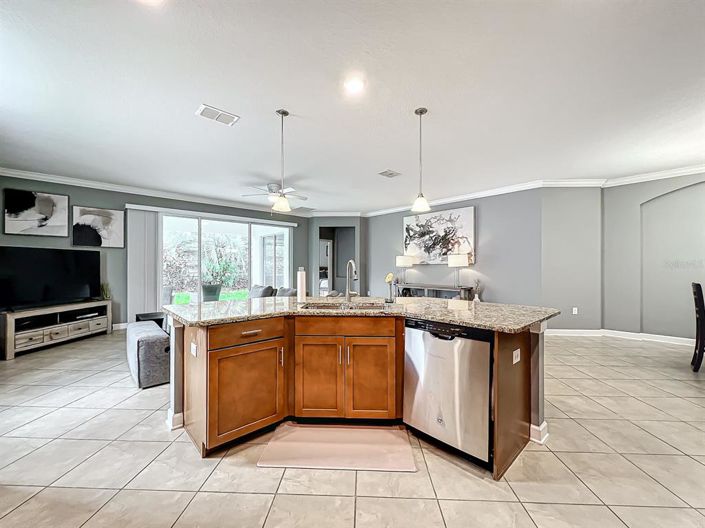 Image No.15-4 Bed Property for sale