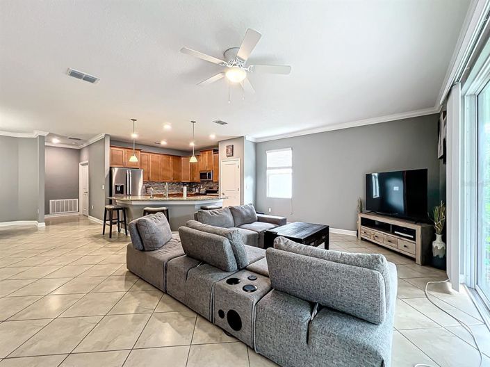 Image No.19-4 Bed Property for sale