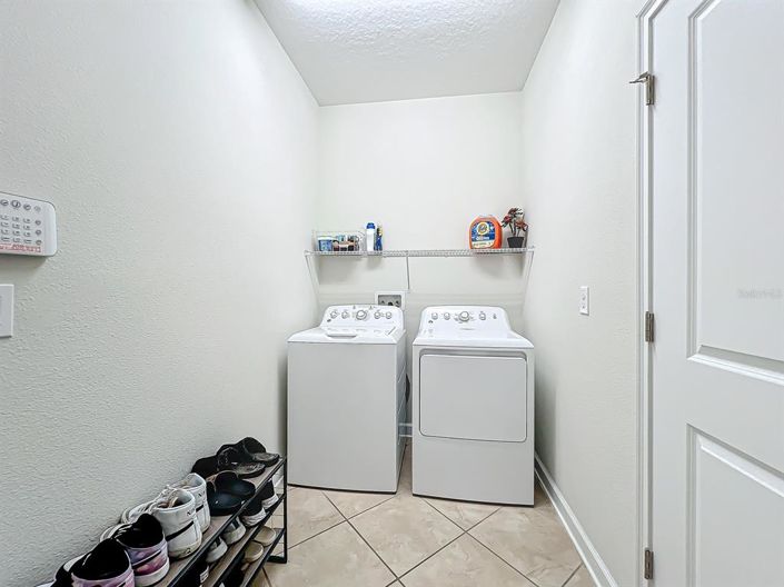 Image No.39-4 Bed Property for sale