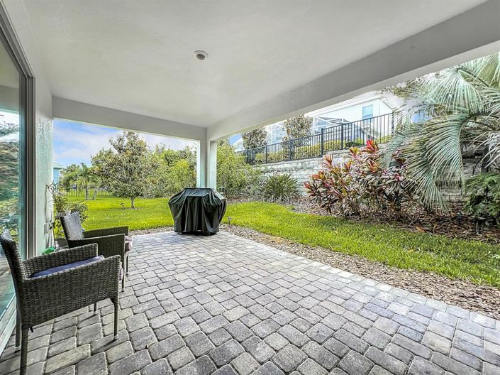 Image No.41-4 Bed Property for sale