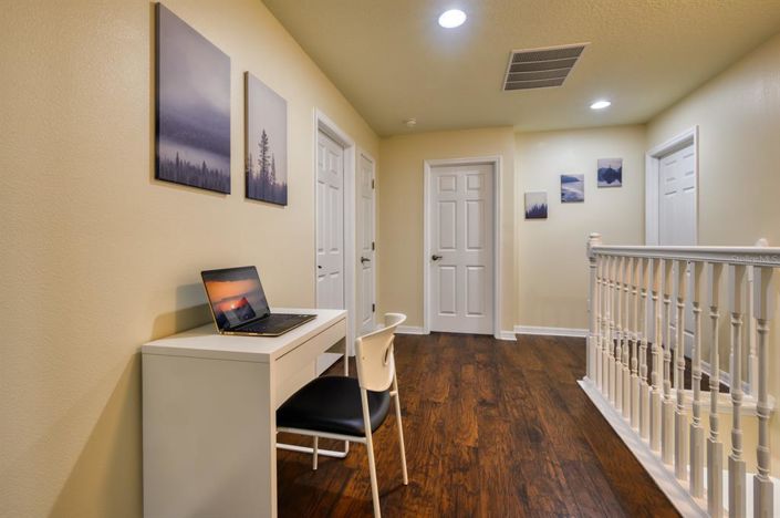 Image No.32-6 Bed Property for sale