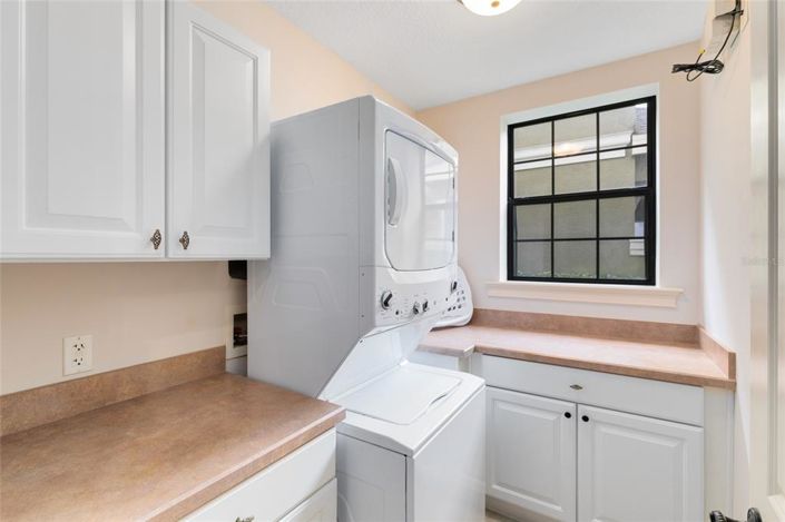 Image No.44-5 Bed Property for sale