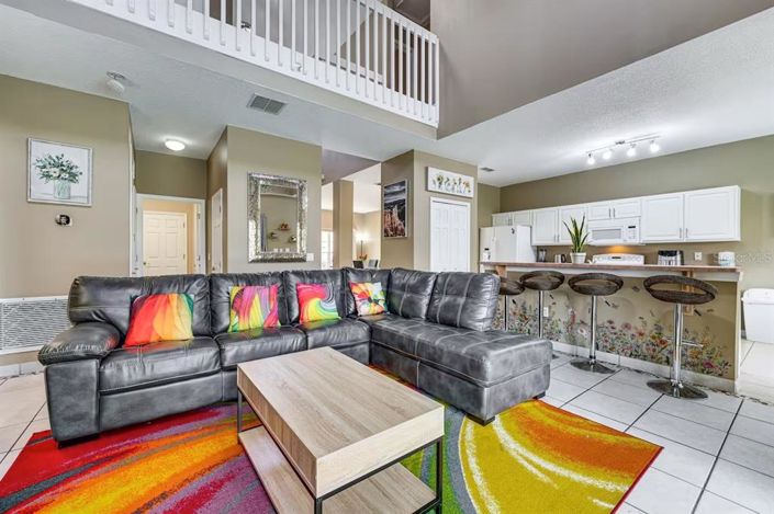 Image No.11-6 Bed Property for sale