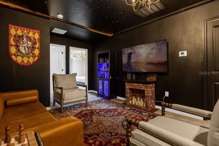 Image No.25-5 Bed Townhouse for sale