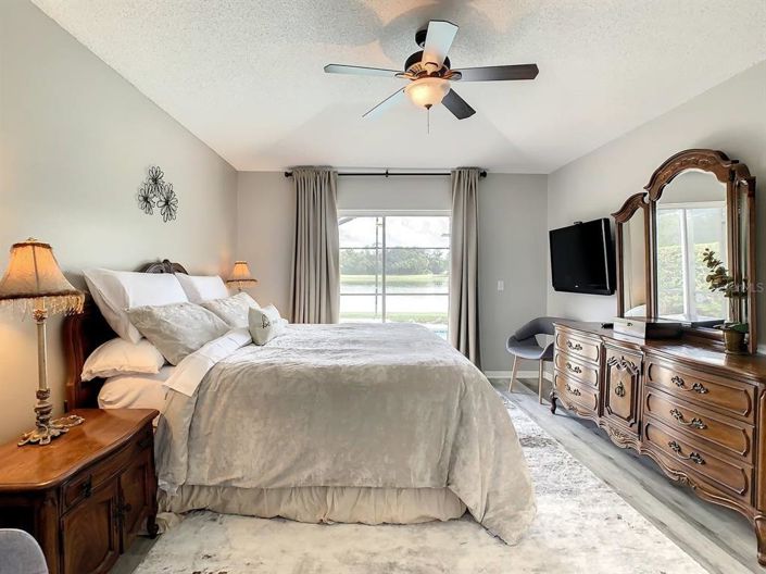 Image No.22-4 Bed Property for sale