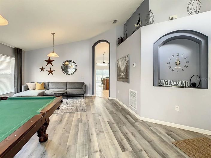 Image No.6-4 Bed Property for sale