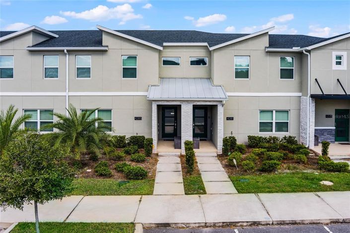 Image No.1-4 Bed Townhouse for sale