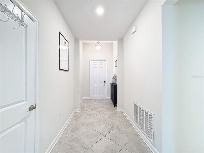 Image No.8-Propriété de 4 chambres à vendre à Saint John