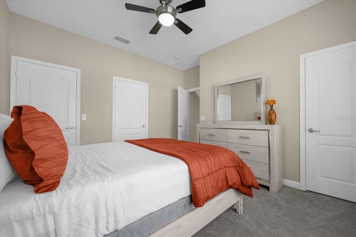 Image No.26-4 Bed Townhouse for sale