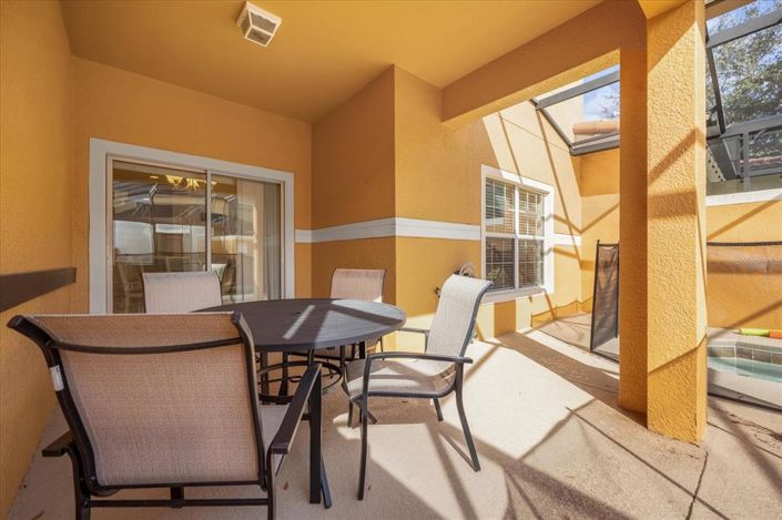 Image No.28-4 Bed Townhouse for sale