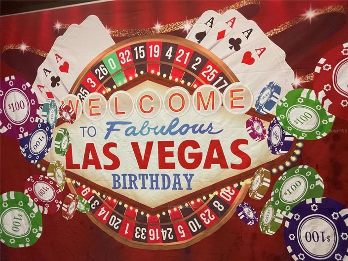 Image No.14-9 Bed Property for sale