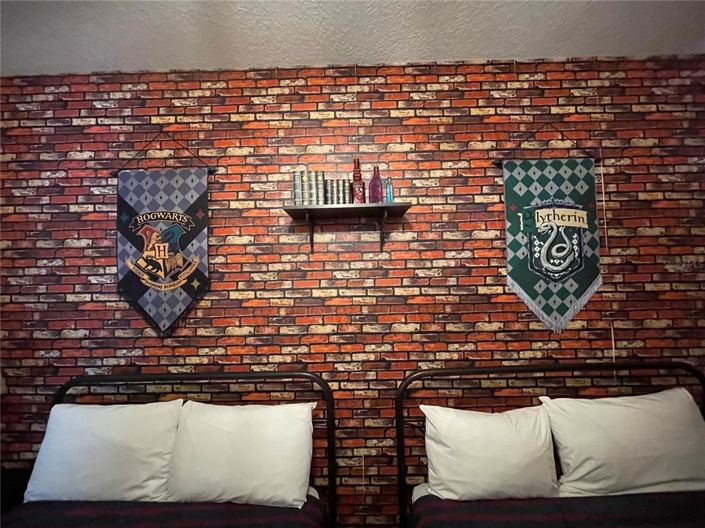 Image No.20-9 Bed Property for sale