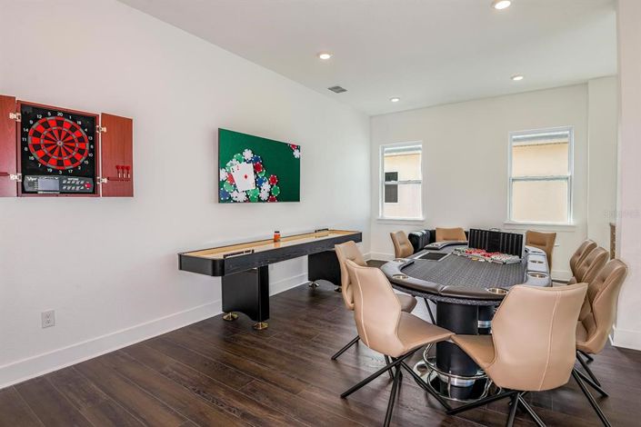 Image No.16-6 Bed Property for sale