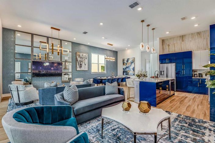 Image No.5-6 Bed Property for sale